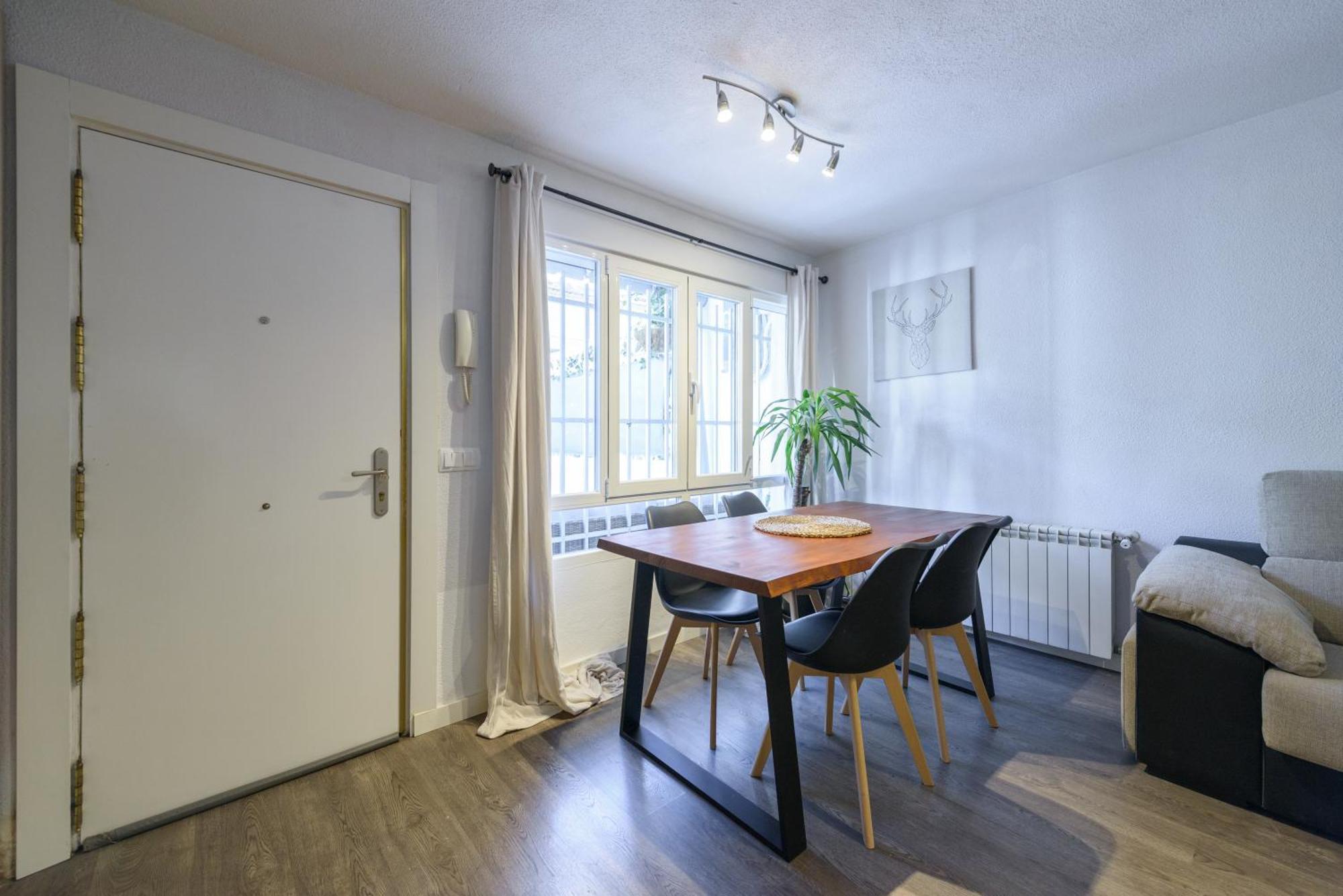 Sabadell Calle, Casa Familiar De 3 Dormitorios Con Terraza Junto Metro Fuencarral 마드리드 외부 사진
