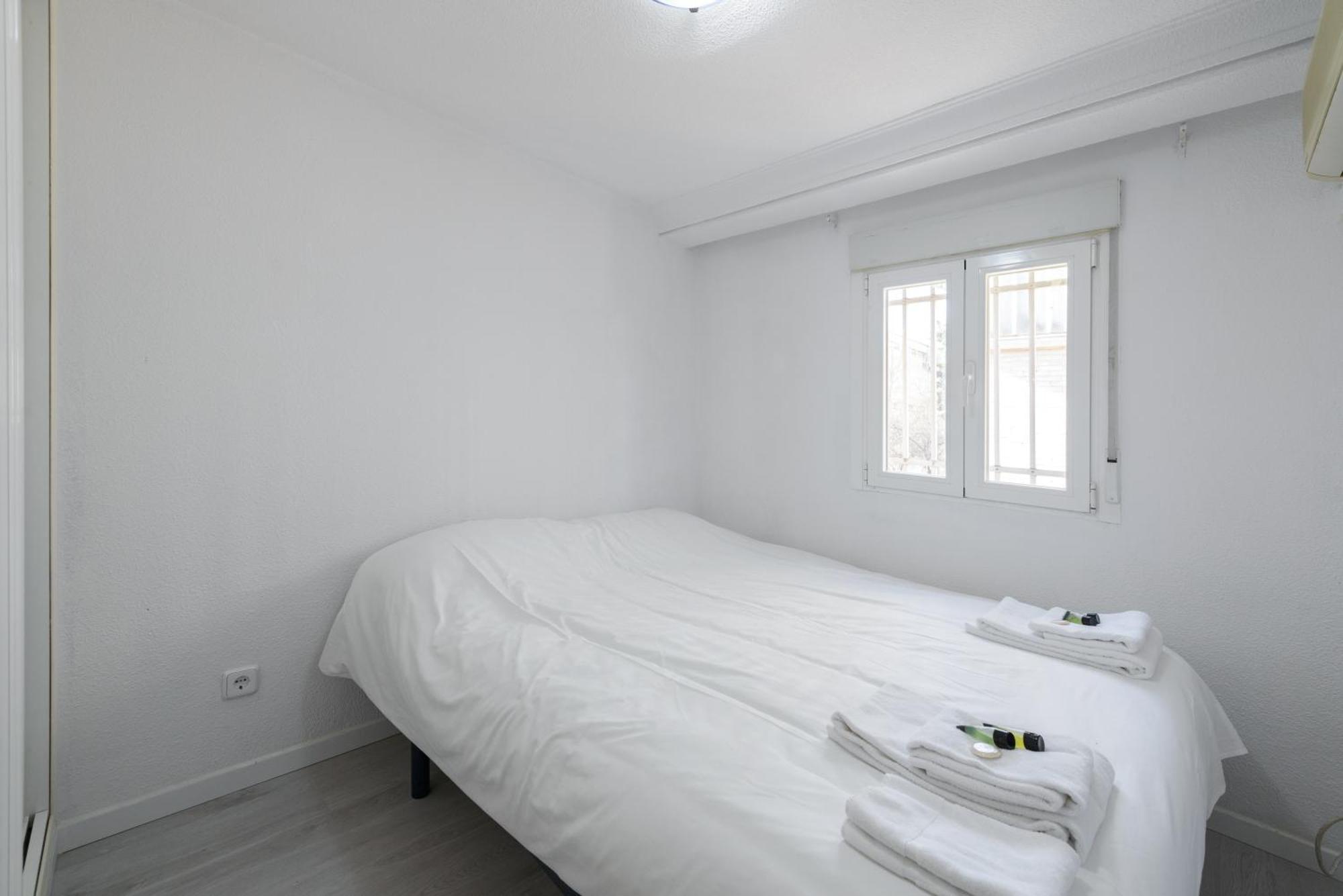 Sabadell Calle, Casa Familiar De 3 Dormitorios Con Terraza Junto Metro Fuencarral 마드리드 외부 사진