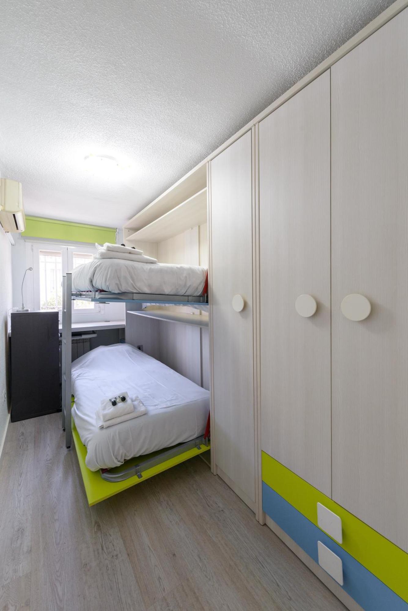 Sabadell Calle, Casa Familiar De 3 Dormitorios Con Terraza Junto Metro Fuencarral 마드리드 외부 사진